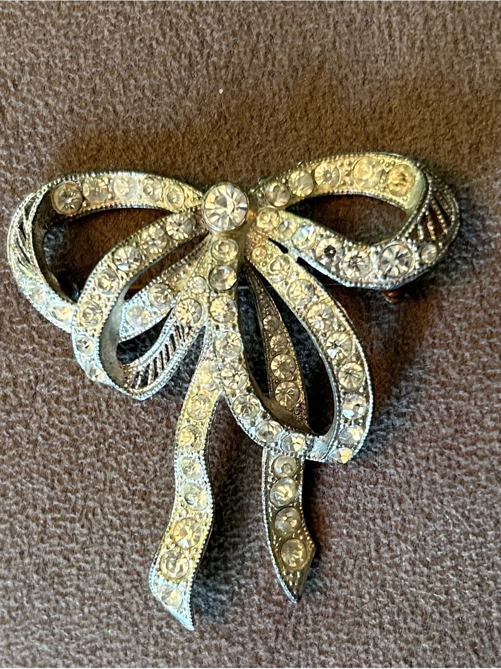 Trifari inspired Crystal Little Nimo 1930 Bow Brooch - Silver Rhinestone Pin
